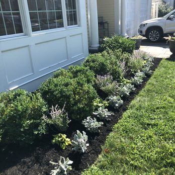 Kimball’s Landscaping - a front yard garden - Landscaping Near Me Kimball’s Landscaping - a front yard garden - Landscaping Near Me