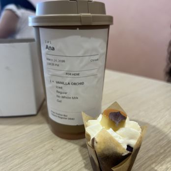 Sinta - Mini ube leche flan and vanilla orchid - Bakeries Near Me - Chula Vista, California