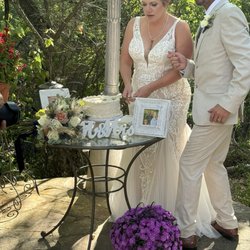 Eureka Springs Flowers & Gifts - Table arrangement flowers