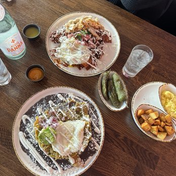 Madres Brunch - Breakfast & Brunch Near Me - Long Beach, California
