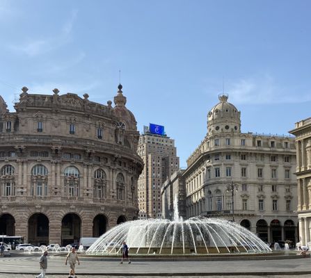 Piazza De Ferrari by null