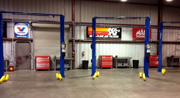 Photo of Pit Row - Santa Clara, CA, US. Professional Lifts