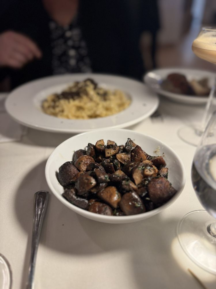 Food from Noah's Italian