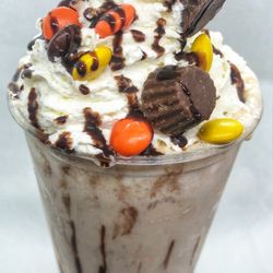 Del’s Ice Cream - Resee's peanutbutter milkshake