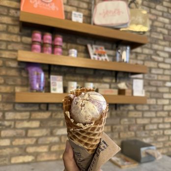 Jeni's Splendid Ice Creams - Ice Cream & Frozen Yogurt Near Me - Chicago, Illinois