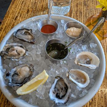 The Salty Pearl - 1/2 dozen oysters - Seafood Near Me - Oakland, California