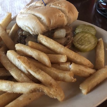 Crystal Beer Parlor - Au Poivre Burger - Southern Near Me - Savannah, Georgia