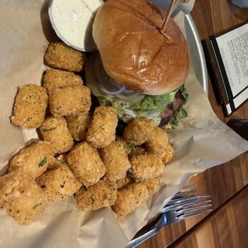 Lazy Dog Restaurant & Bar - Breakfast & Brunch Near Me - Northbrook, Illinois