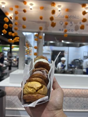 El Moro Churrería by null