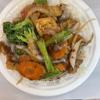 Thai Express - Vegan Basil Tofu Stir Fry - Thai Near Me - Kitchener, Ontario Thai Express - Vegan Basil Tofu Stir Fry - Thai Near Me - Kitchener, Ontario