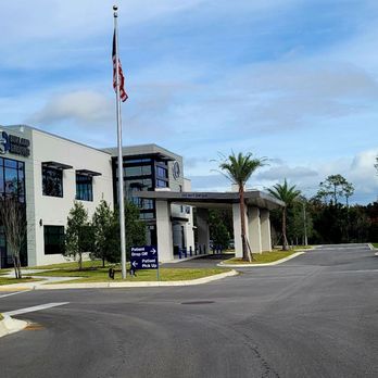 Borland Groover - The front entrance and patient do off - Gastroenterologist Near Me - Saint Johns, Florida