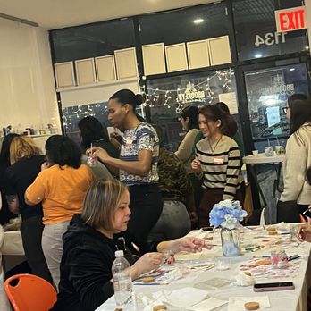 Brooklyn Paints - Paint & Sip Near Me - Brooklyn, New York Brooklyn Paints - Paint & Sip Near Me - Brooklyn, New York