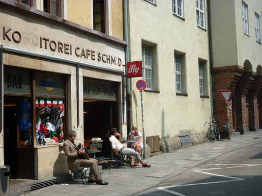 Bar Centrale by null