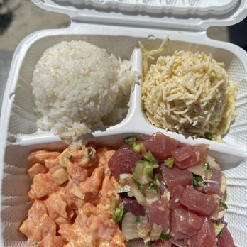 It's Raw Poke Shop - Spicy salmon and ginger ahi - Poke Near Me - San Diego, California It's Raw Poke Shop - Spicy salmon and ginger ahi - Poke Near Me - San Diego, California