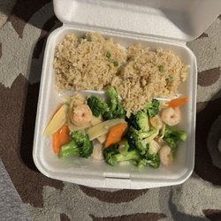 Splendid China - Shrimp with Broccoli and fried rice.