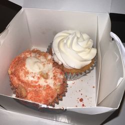 Drippy Cakes - This lady puts her heart & soul in everything she makes. Best cupcakes in Connecticut.