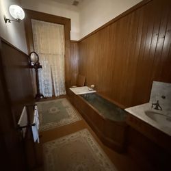 Leland Stanford Mansion State Historic Park - Master Bathroom