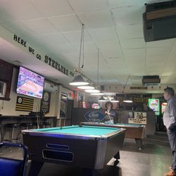 Black & Gold Tavern
