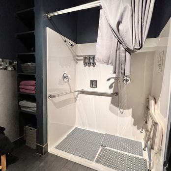 IMR Massage - Eastern - Bathroom with Showers - Massage Near Me - Las Vegas, Nevada