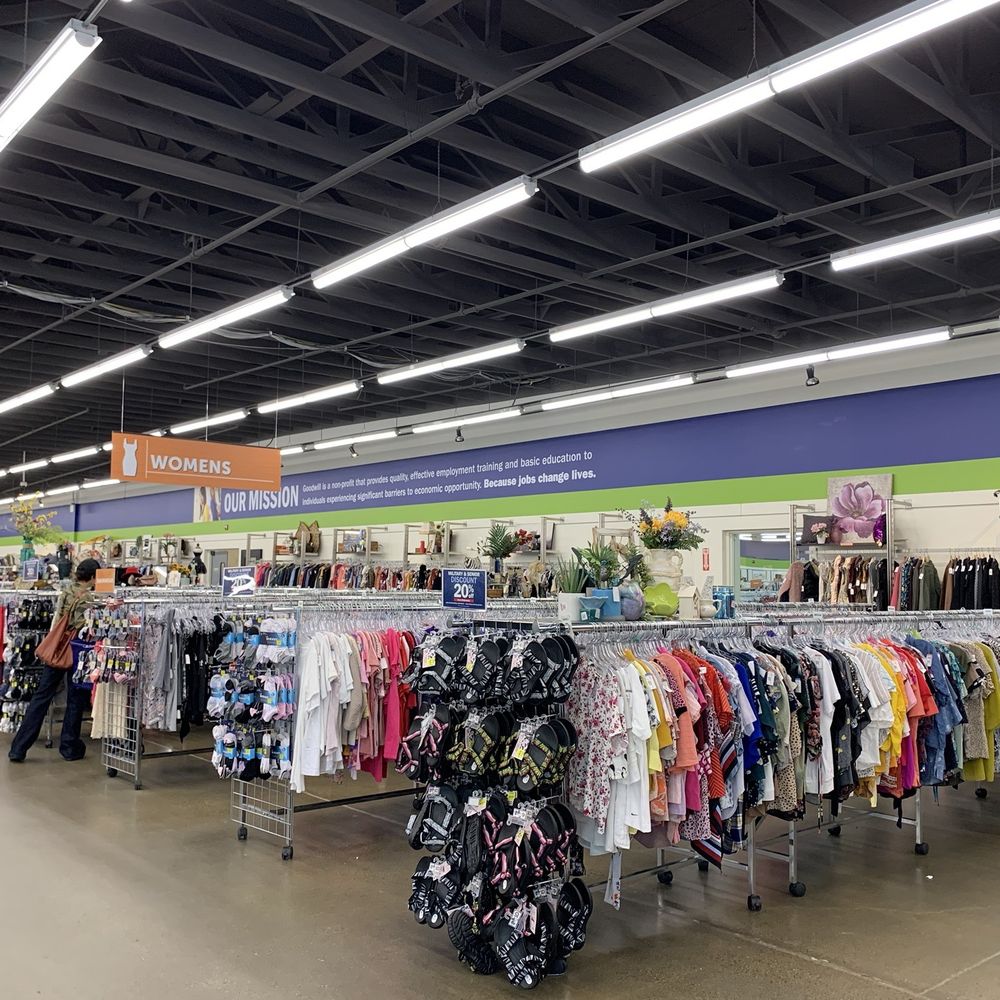 A small glimpse of the vast women's clothing section. A small glimpse of the vast women's clothing section.