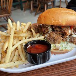 Shy Bird - Fried chicken sandwich