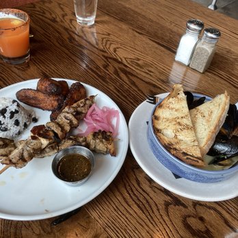 Lirica Restaurant - Jerk chicken with incredible plantains; mussels to die for. - Latin American Near Me - Chicago, Illinois Lirica Restaurant - Jerk chicken with incredible plantains; mussels to die for. - Latin American Near Me - Chicago, Illinois