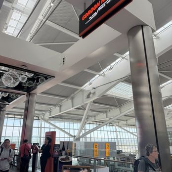 Gordon Ramsay Plane Food - British Near Me - Hounslow, XGL