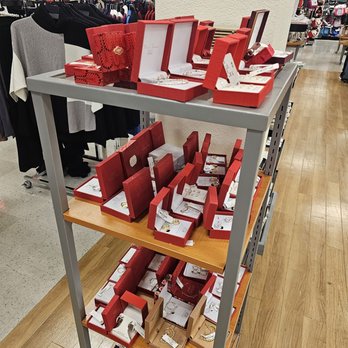 TJ MAXX - Updated January 2026 - 101 Photos & 49 Reviews - 7040 N