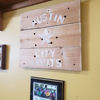 Smokey Mo's BBQ - Round Rock - Barbeque Near Me - Round Rock, Texas