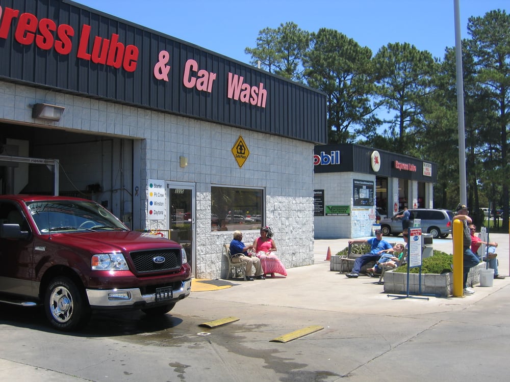 EXPRESS LUBE & CAR WASH CYPRESS MILL AT SPUR 25 Updated August 2024