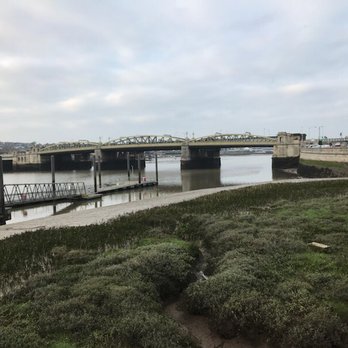 Rochester Castle - The Harbour - Landmarks & Historical Buildings Near Me
