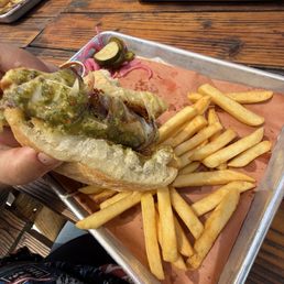 Sandwich + 2 Sides