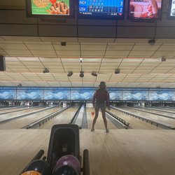 DeLuna Lanes