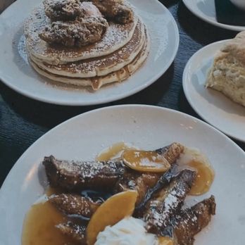 Brunch & Sip - Peach Cobbler French Toast, Because Waffles Shouldn't Have All The Fun - Coffee & Tea Near Me - Phoenix, Arizona Brunch & Sip - Peach Cobbler French Toast, Because Waffles Shouldn't Have All The Fun - Coffee & Tea Near Me - Phoenix, Arizona