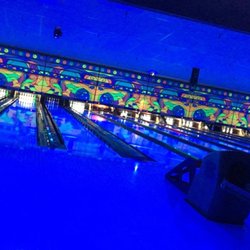 Empire Bowl - Bowling lanes