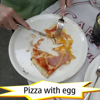 Carmine Café - Ham and olive pizza with an egg in the middle - Pizza Near Me - Paris, 75