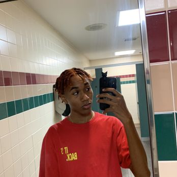 Applebee's Grill + Bar - photo if me being a worker , if you were a regular my appearance should be familiar to you . - Sports Bars Near Me - Gulfport, Mississippi