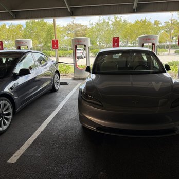 Tesla Supercharger - Naples - EV Charging Stations Near Me - Naples, Florida Tesla Supercharger - Naples - EV Charging Stations Near Me - Naples, Florida