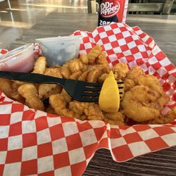 Riverview Restaurant - Shrimp with French fries
