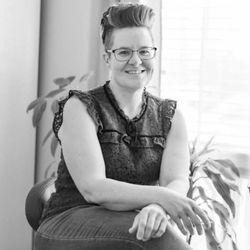 Jenifer Howell Massage & Hypnosis