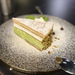 Blue Sunday Bar & Grill - Pistachio cake