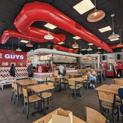 Five Guys - Restaurant interior