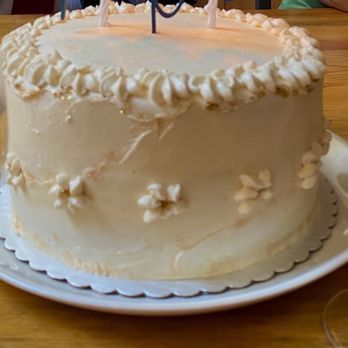 Truffles&More - 8' white chocolate cake - Chocolatiers & Shops Near Me - Seattle, Washington