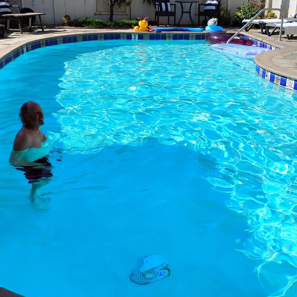 Chantico Inn & Suites - Hotels Near Me - Ojai, California