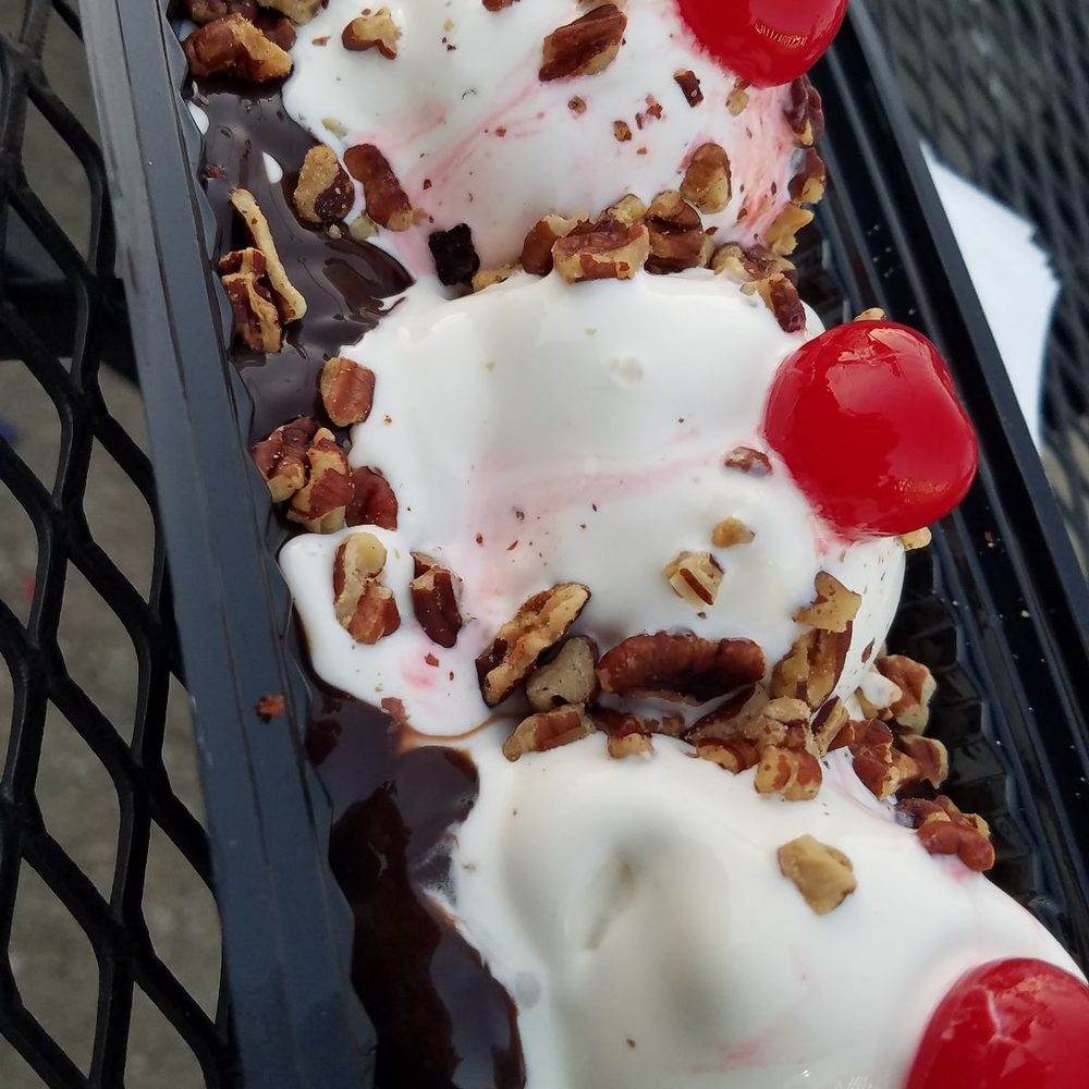 Brownie with ice cream! Brownie with ice cream!