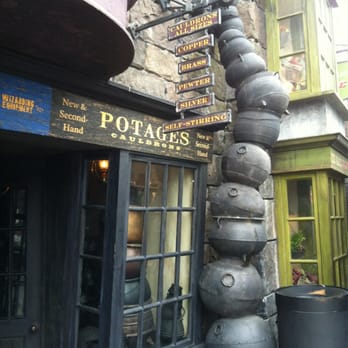 Hogwarts Express Hogsmeade Station - Store shop front - facade - Amusement Parks Near Me - Orlando, Florida Hogwarts Express Hogsmeade Station - Store shop front - facade - Amusement Parks Near Me - Orlando, Florida