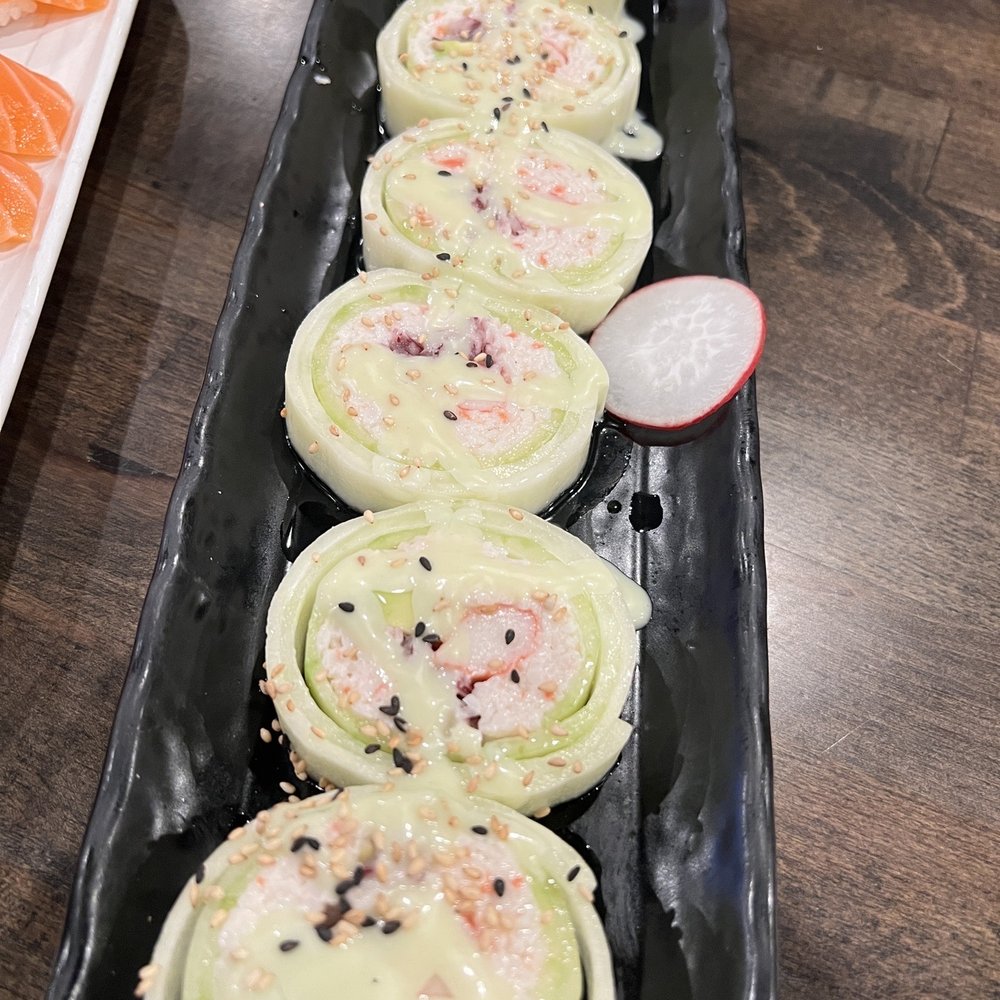 Umi Sushi - Cool Hawaiian No Rice Roll - Japanese Near Me - Garland, Texas