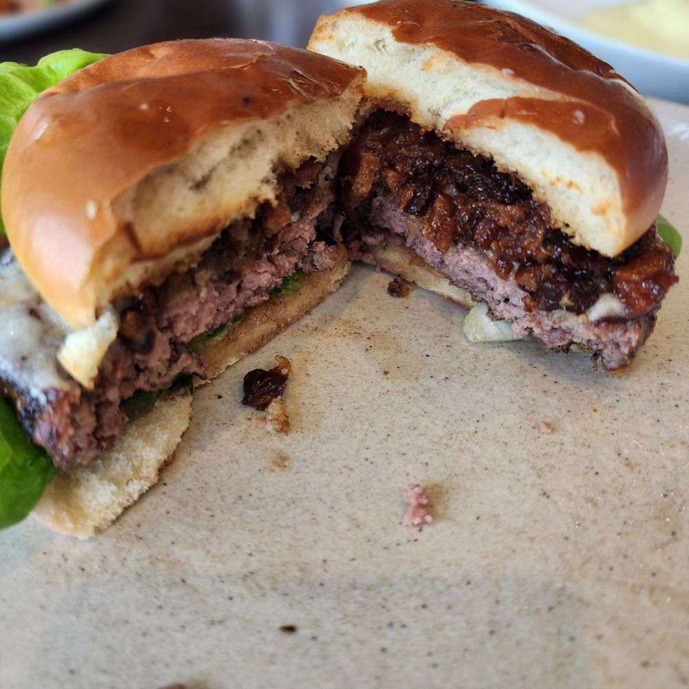 Panorama on 7 - Bacon cheeseburger - Cocktail Bars Near Me - Buffalo, New York Panorama on 7 - Bacon cheeseburger - Cocktail Bars Near Me - Buffalo, New York