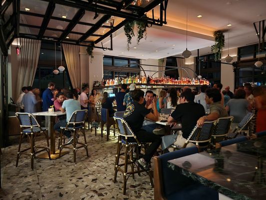 Bar Julian by null