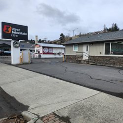 First Interstate Bank - Exterior image of First Interstate Bank in Colfax, WA.